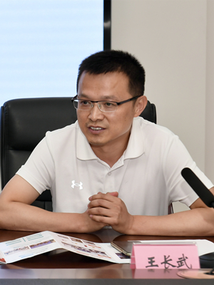 工作照_副本1.jpg